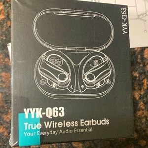 NEW UNOPENED! Green In-Ear Performance Earbuds, GREAT DEAL